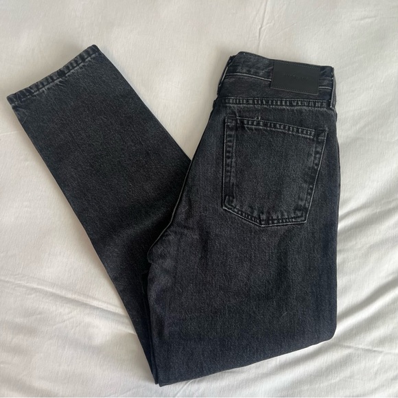 Everlane The Curvy ’90s Cheeky Straight Leg Jeans Size 26 Washed Black NWT - Picture 8 of 14